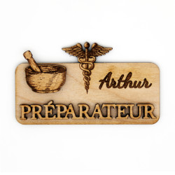 Badge en bois pour préparateur en pharmacie